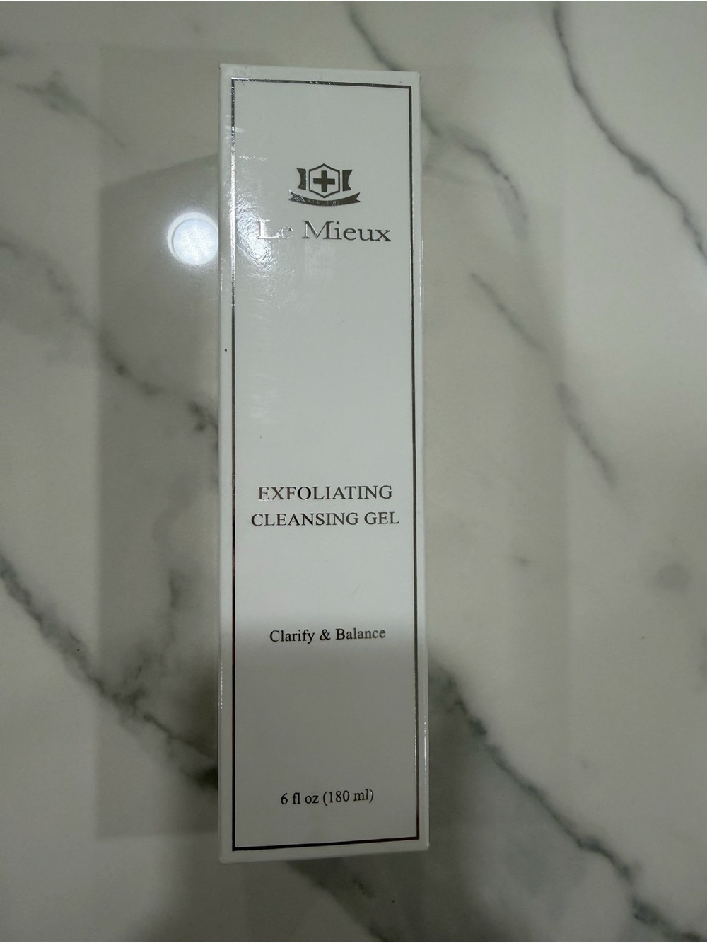 Le mieux Exfoliating Cleansing Gel